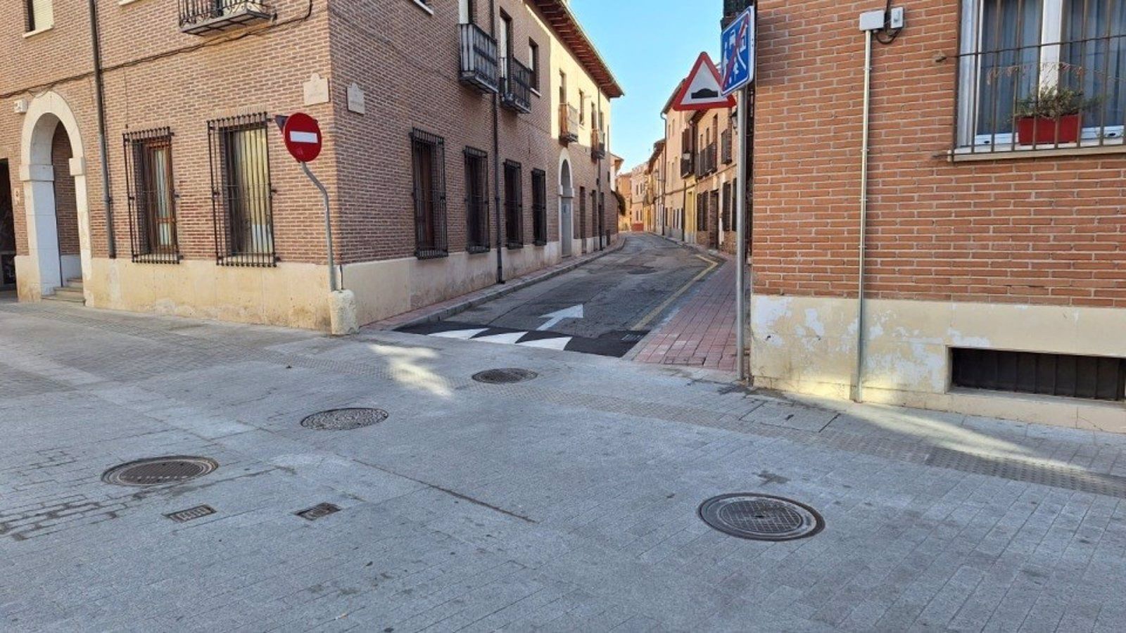 Alcalá de Henares incorpora la calle Cardenal Tenorio a su zona de bajas emisiones