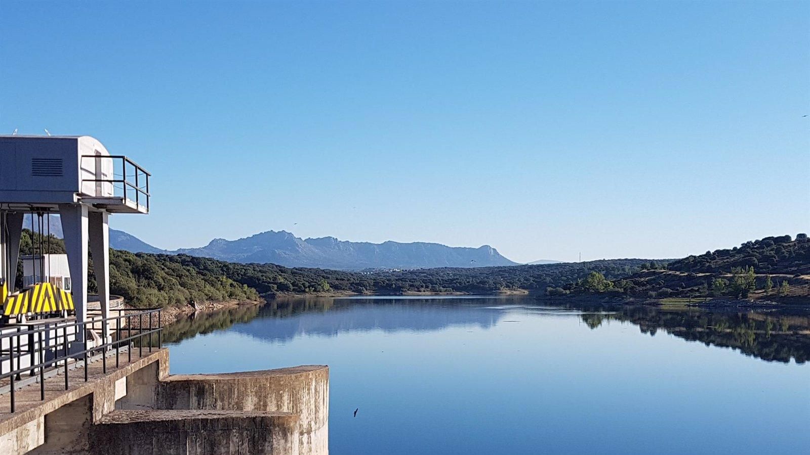 La Comunidad invertirá 2.000 millones en garantizar el suministro y modernizar la red de agua hasta 2030