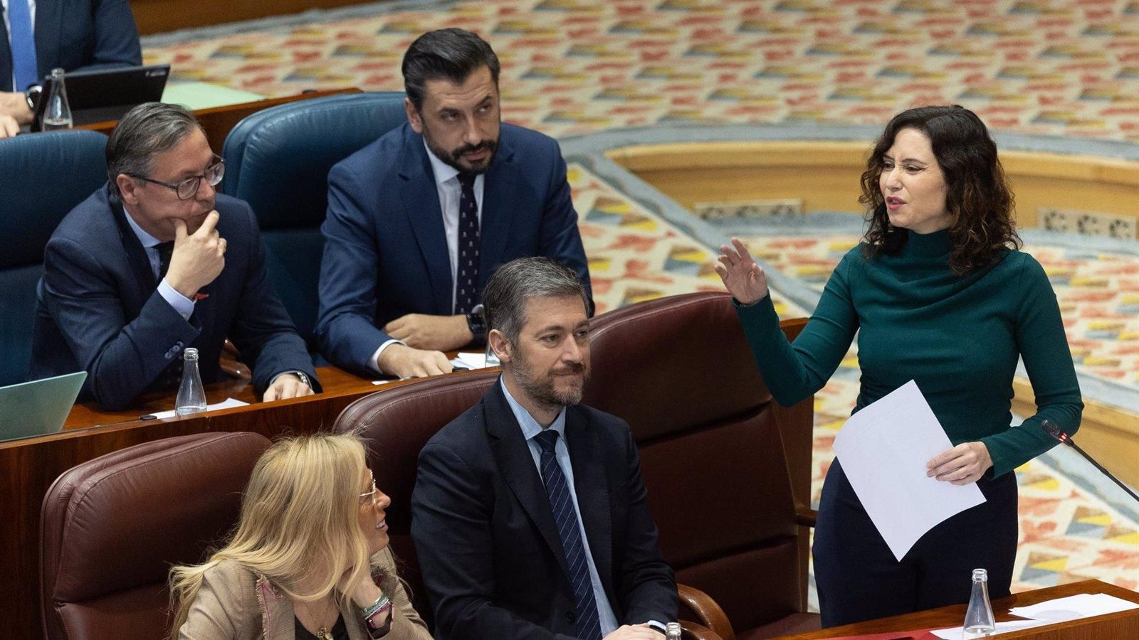 La Asamblea de Madrid aprueba restringir móviles y pantallas para menores con medidas pioneras en España