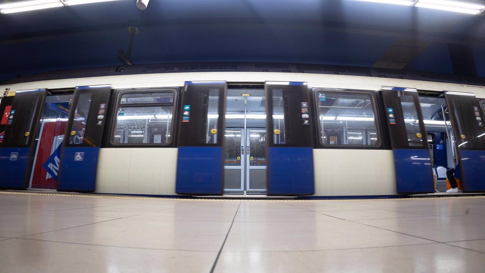 Metro Madrid reforzará el servicio de las estaciones de Bernabéu y Estadio Metropolitano por Champions