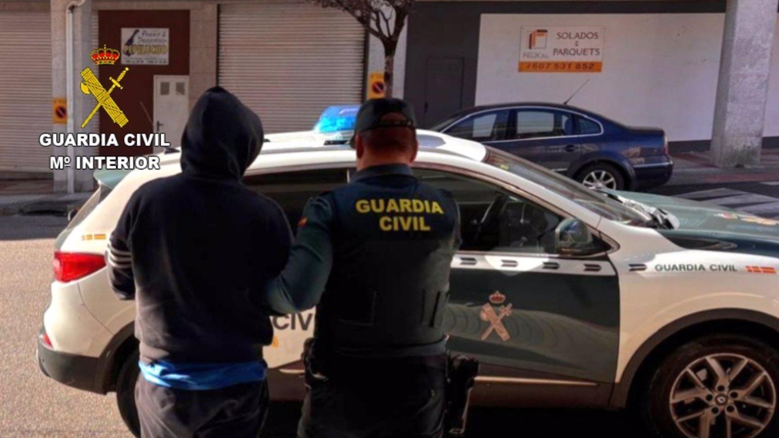 Detenidos por robar dispositivos electrónicos en un almacén y venderlos como propios en Madrid