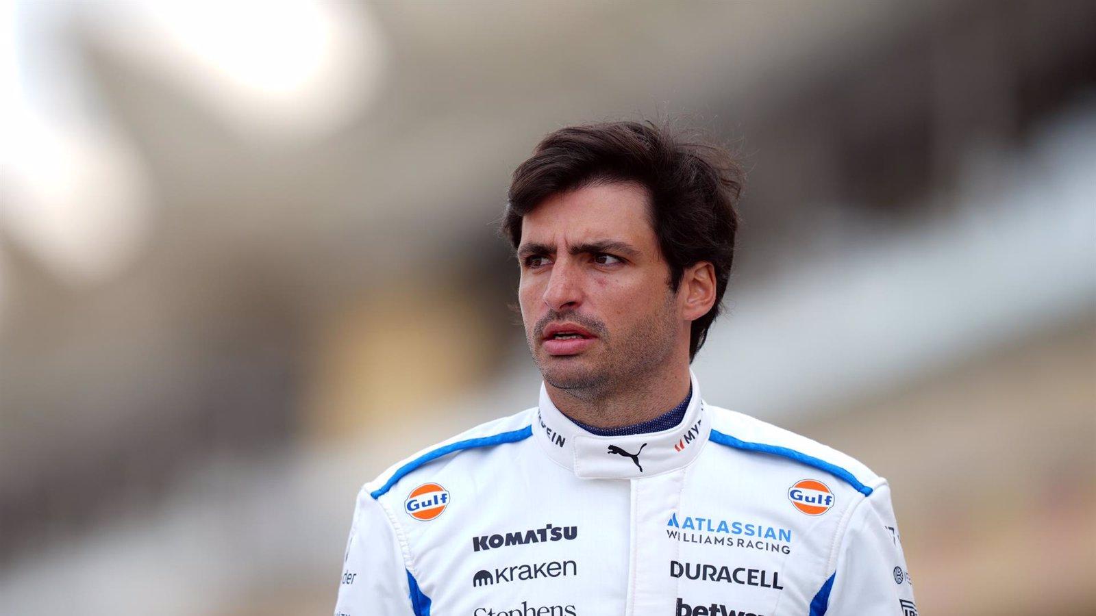 Carlos Sainz destaca la competitividad inesperada del FW47 en rendimiento y velocidad