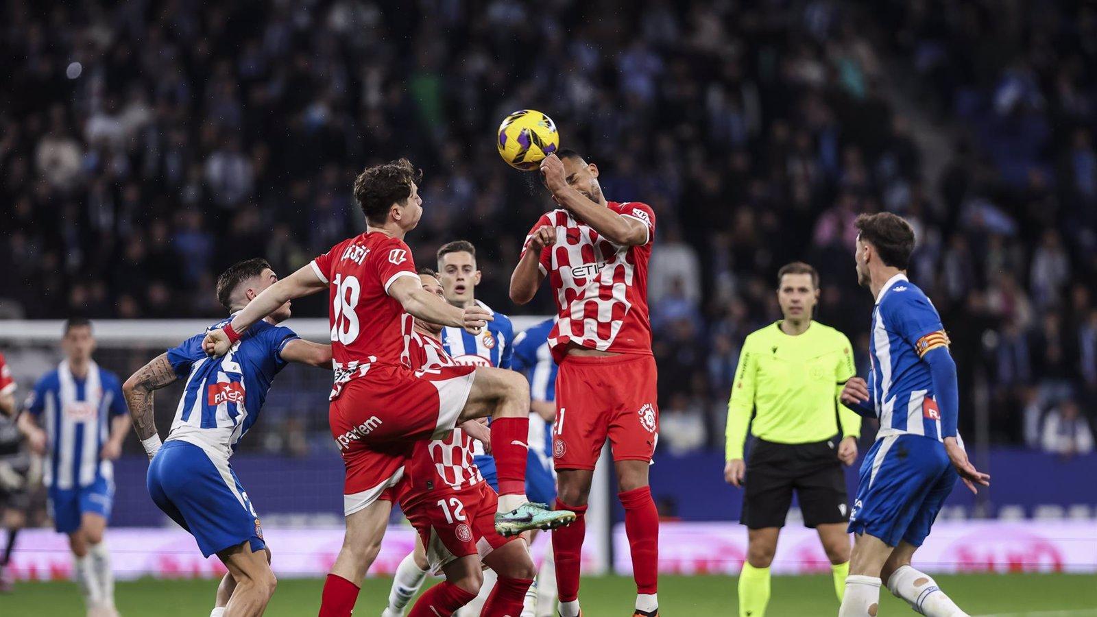 Stuani asegura el empate del Girona frente al Espanyol en un duelo intenso