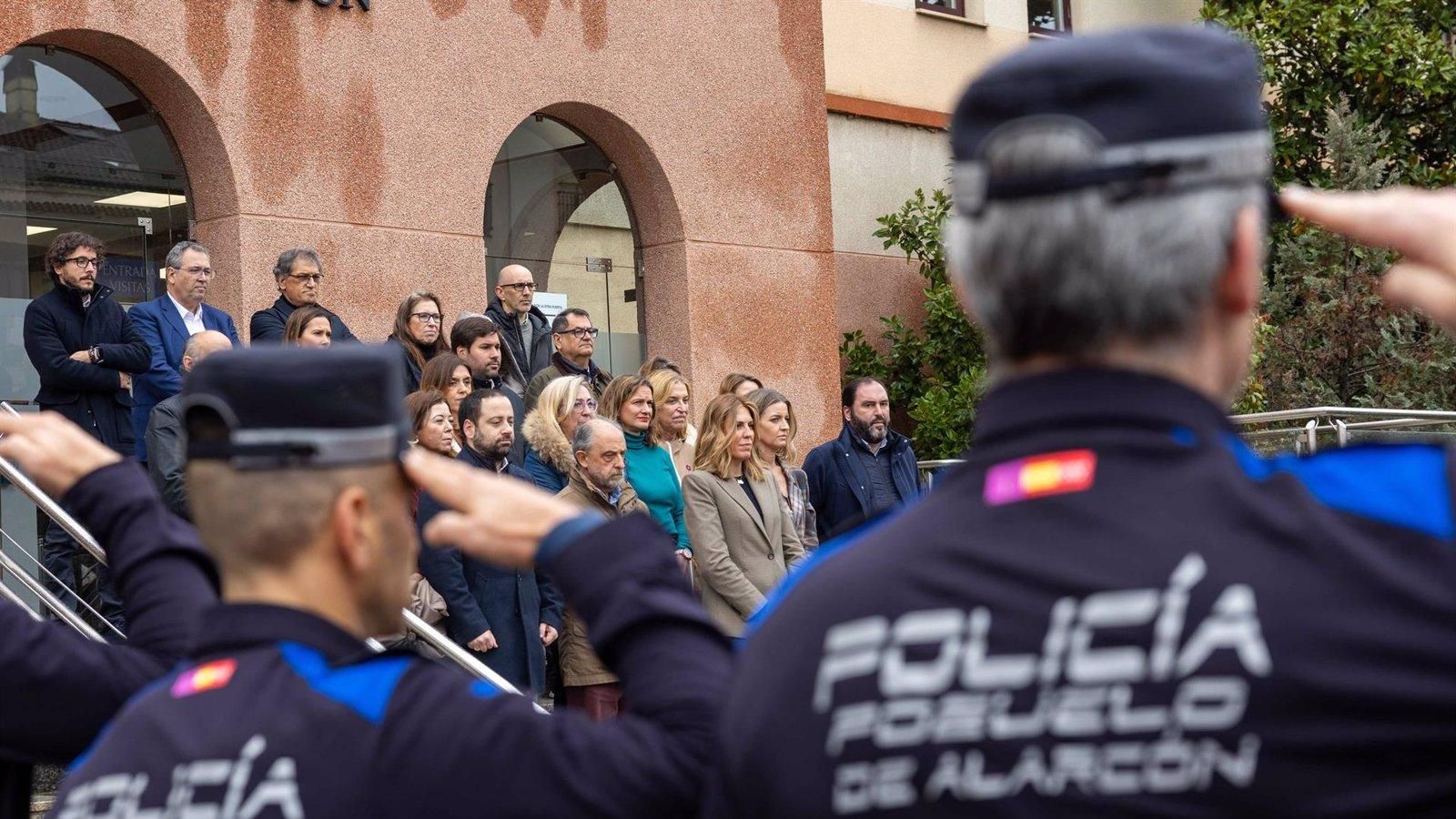 Pozuelo honra a las víctimas del terrorismo con un minuto de silencio