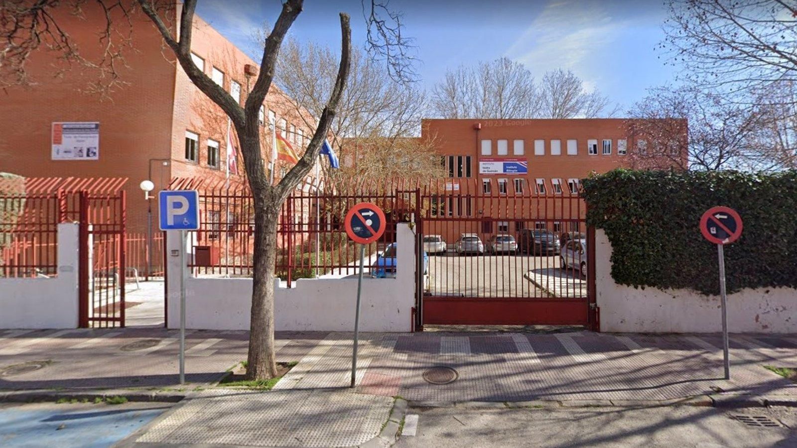 La Policía investiga una pelea entre menores a la salida de un instituto en Alcalá de Henares