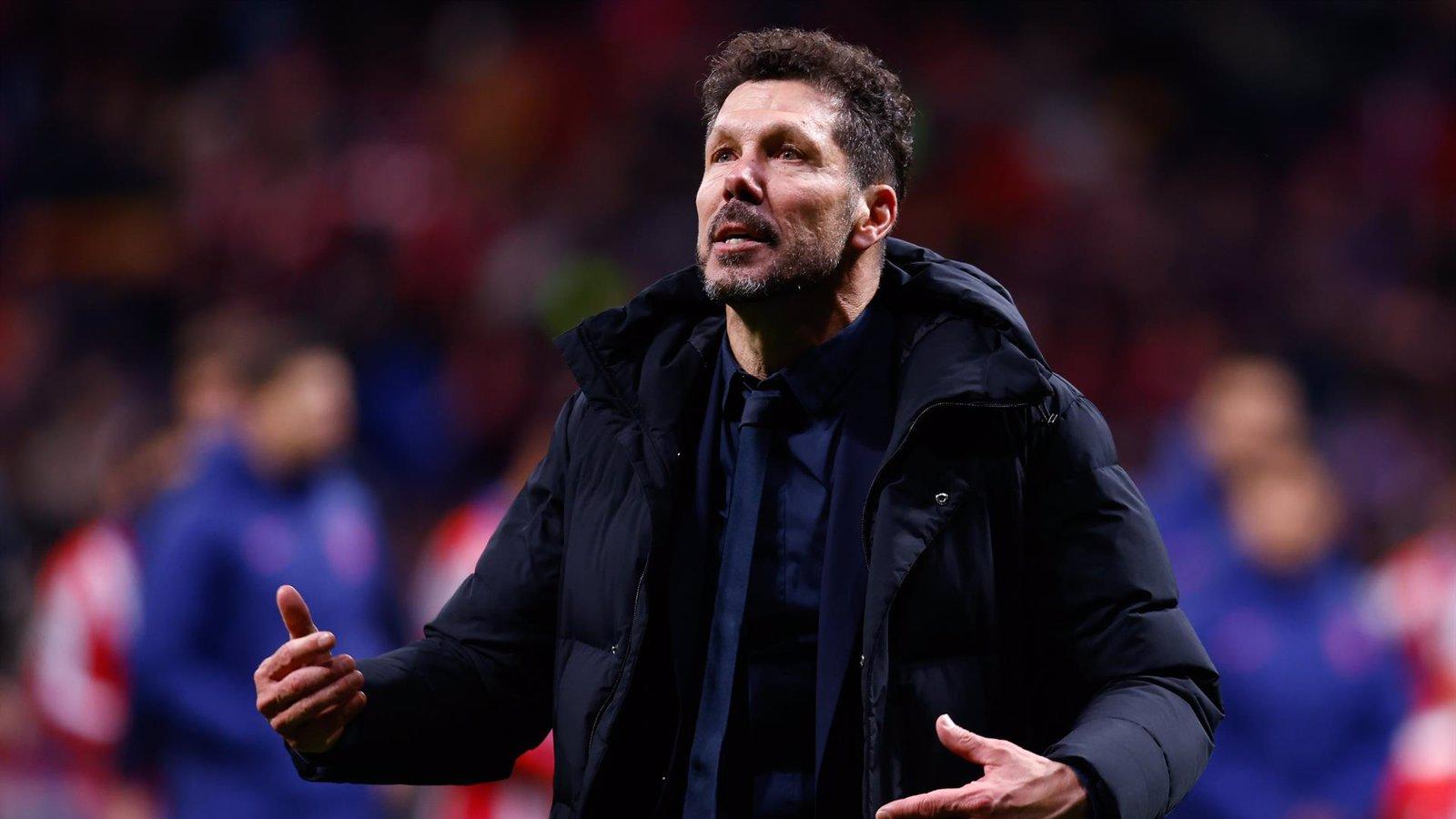 Simeone: "Cuando Julián apoya el pie, la pelota no se mueve ni siquiera un poquito"