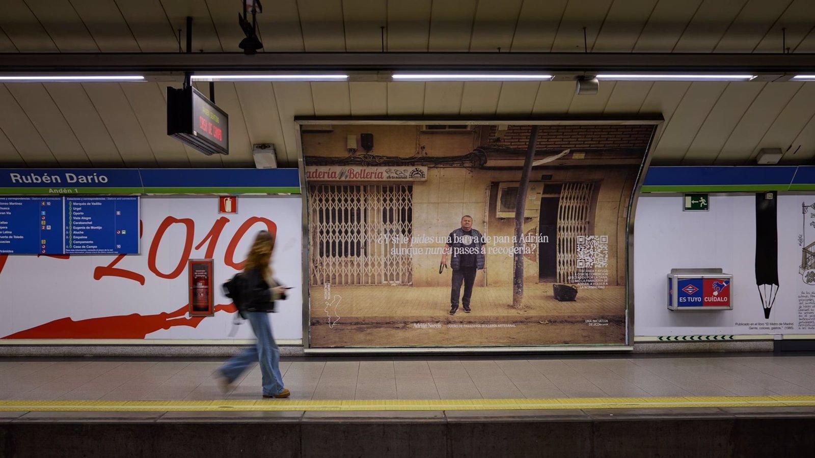 Una campaña en el Metro de Madrid visibiliza las historias de los comercios arrasados por la dana en Valencia