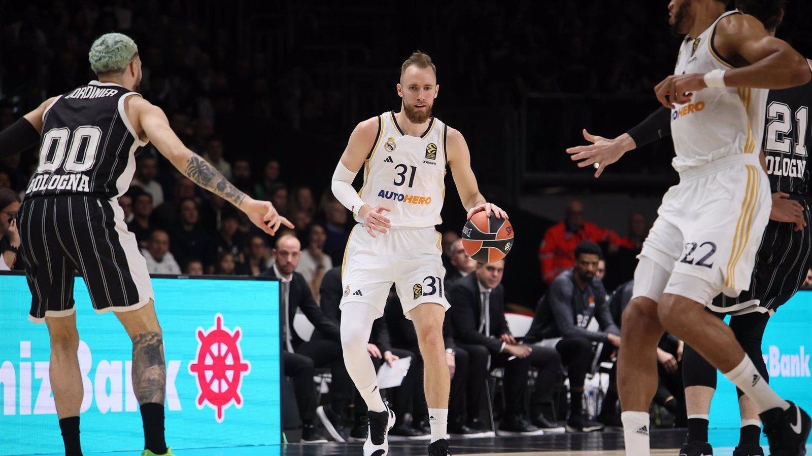 El Real Madrid se consolida en la lucha por el 'play-in' tras imponerse a la Virtus Bolonia