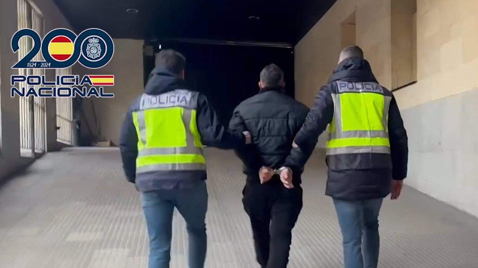 La Policía detiene a una banda que fingía reparar tejados para estafar a personas mayores en Madrid