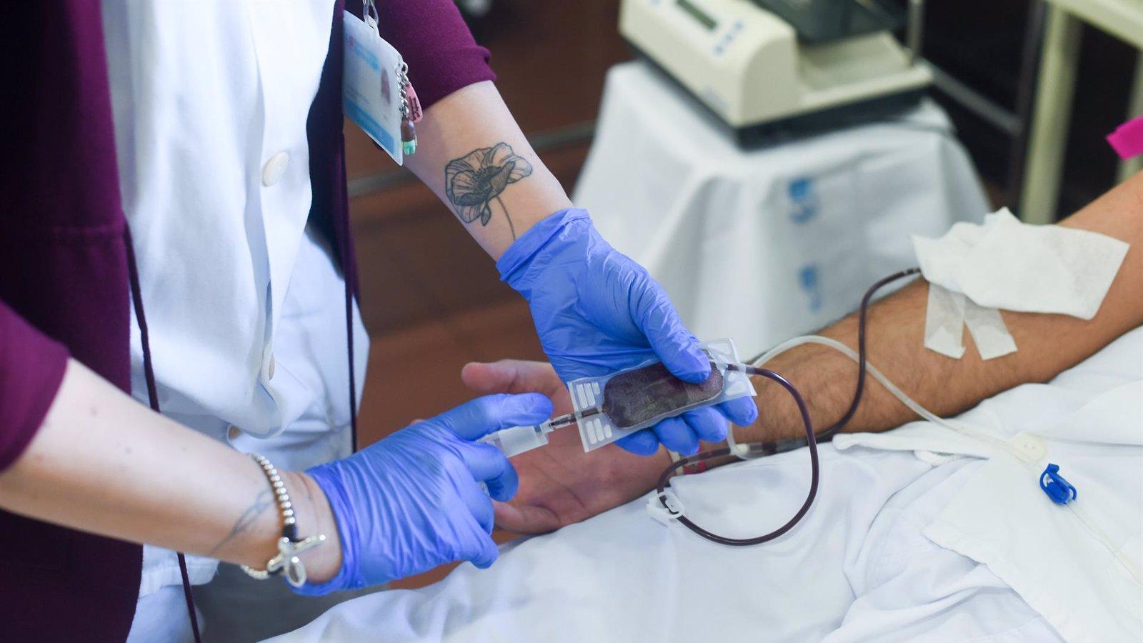 Llamamiento a donar sangre tras la caída de reservas por el apagón