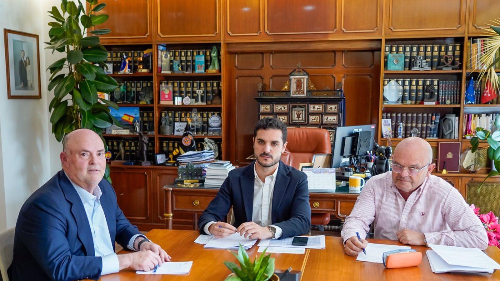 El alcalde de Torrejón exige mejoras en las condiciones laborales del Hospital local