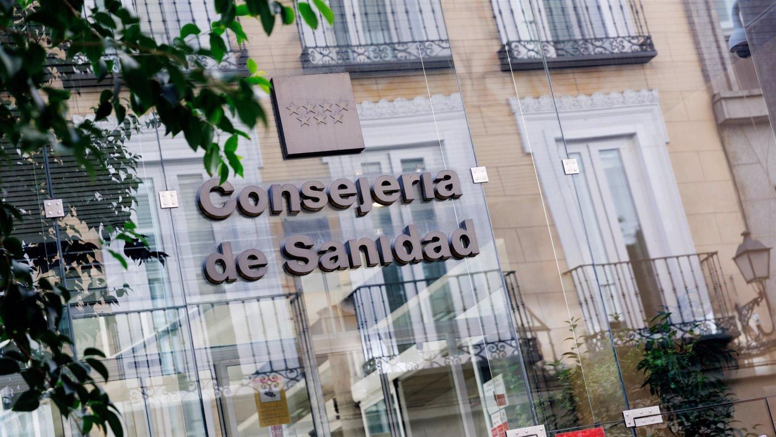 La Comunidad de Madrid culmina la estabilización de 1.700 facultativos y prevé 2.000 más en verano