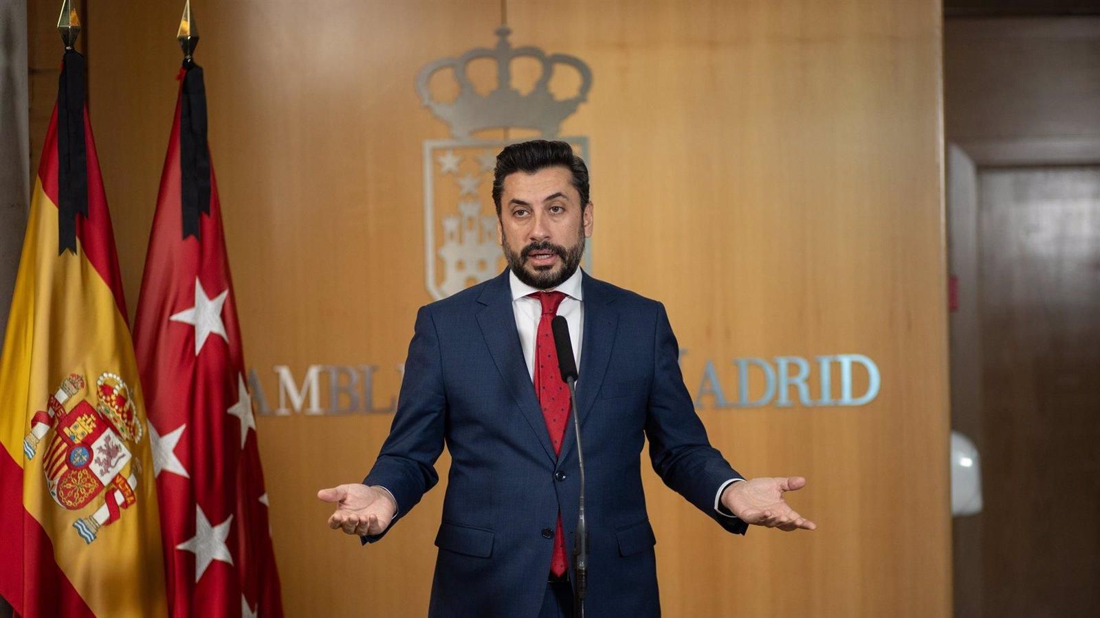 Díaz-Pache acusa a Sánchez de enviar a la región cargos con "pasados turbios" tras la imputación del delegado