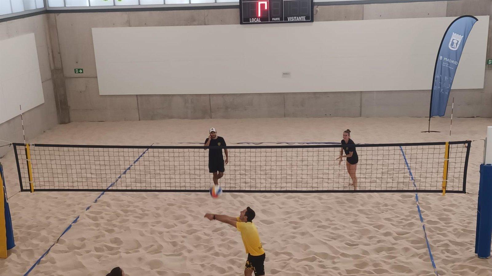 Madrid estrena su primer pabellón cubierto de vóley playa en Vallecas