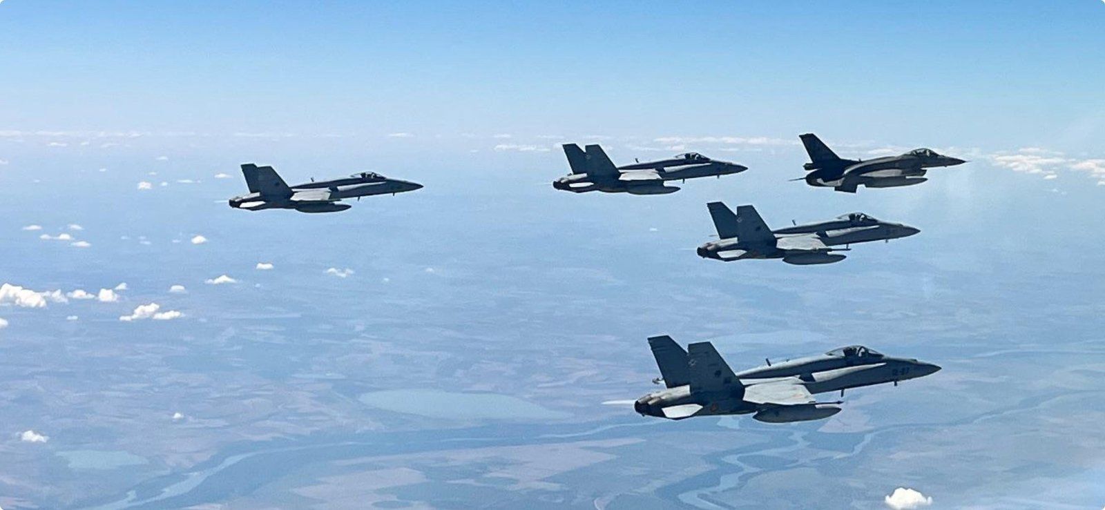 España despliega seis F-18 en Islandia para reforzar la defensa aérea de la OTAN