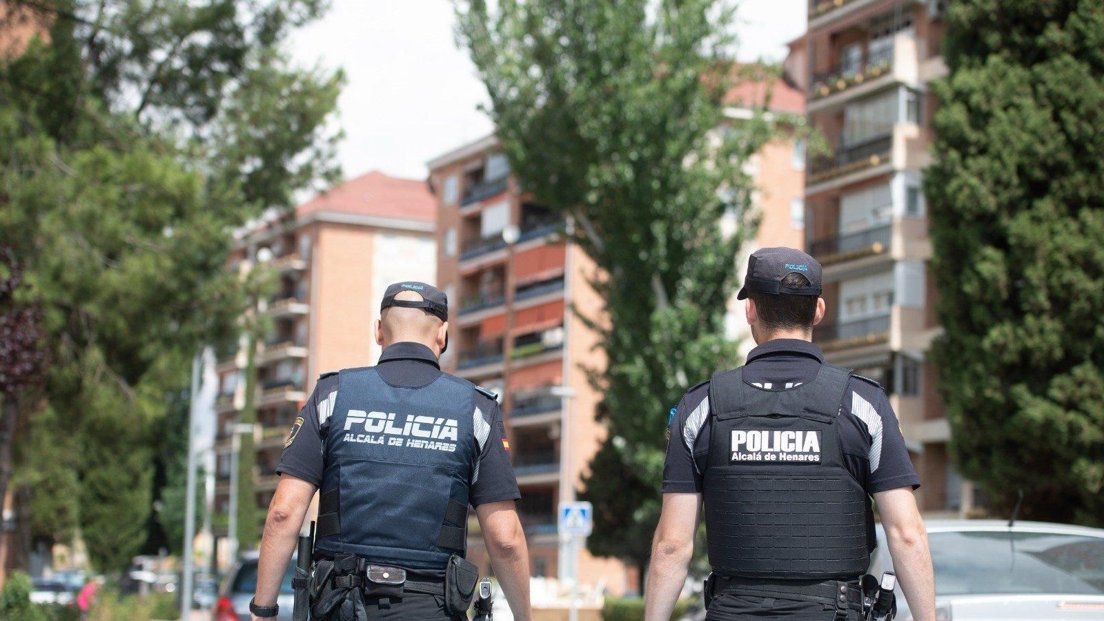 Alcalá corta el paso de la pasarela peatonal de Los Pinos hasta septiembre por obras de mejora