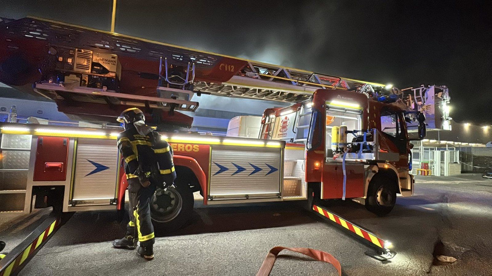Extinguido en Getafe un incendio en un tráiler con mercancías peligrosas sin causar heridos