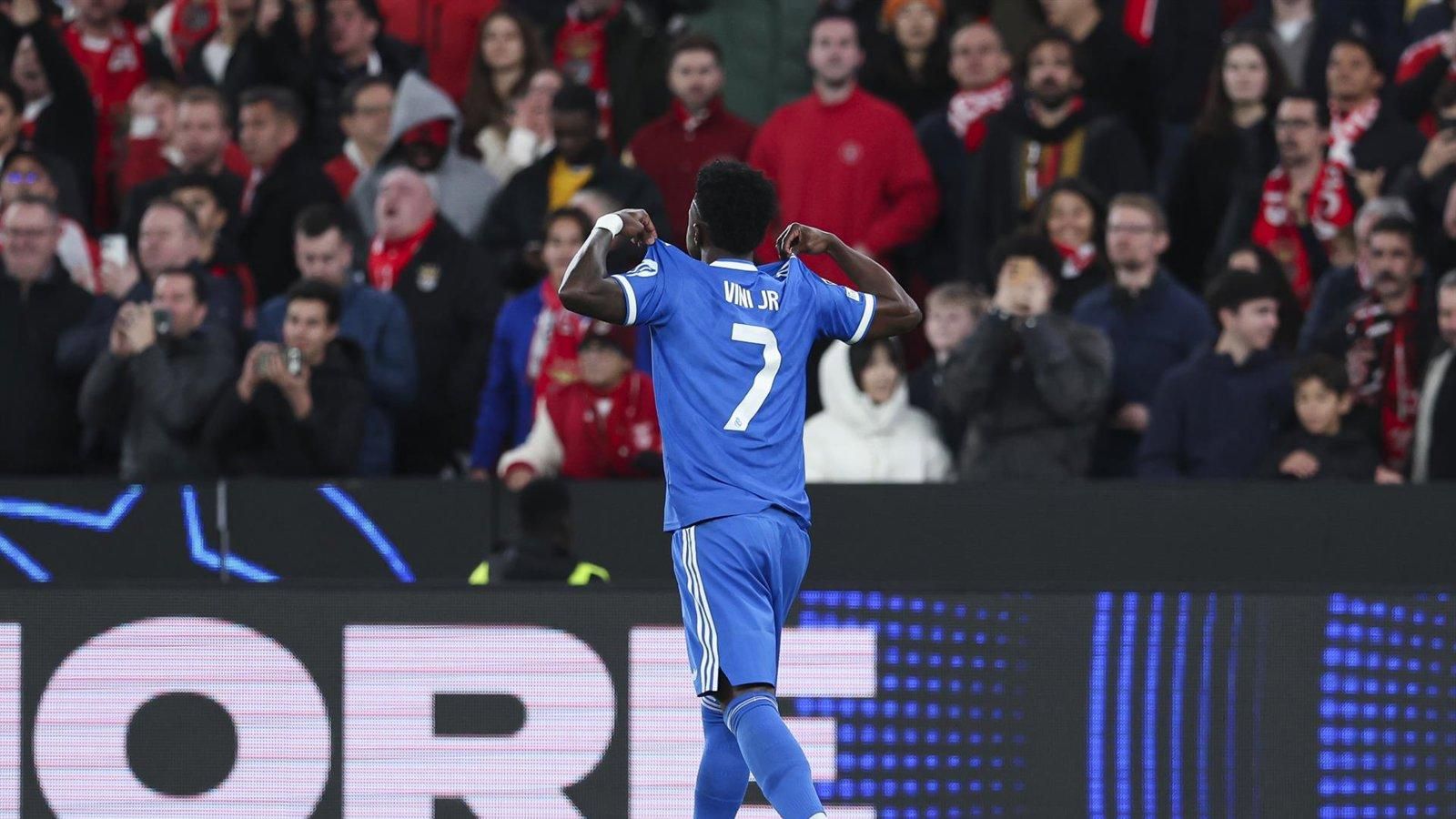 El Real Madrid vence al Benfica con un gol de Vinícius en un duelo marcado por un incidente racista