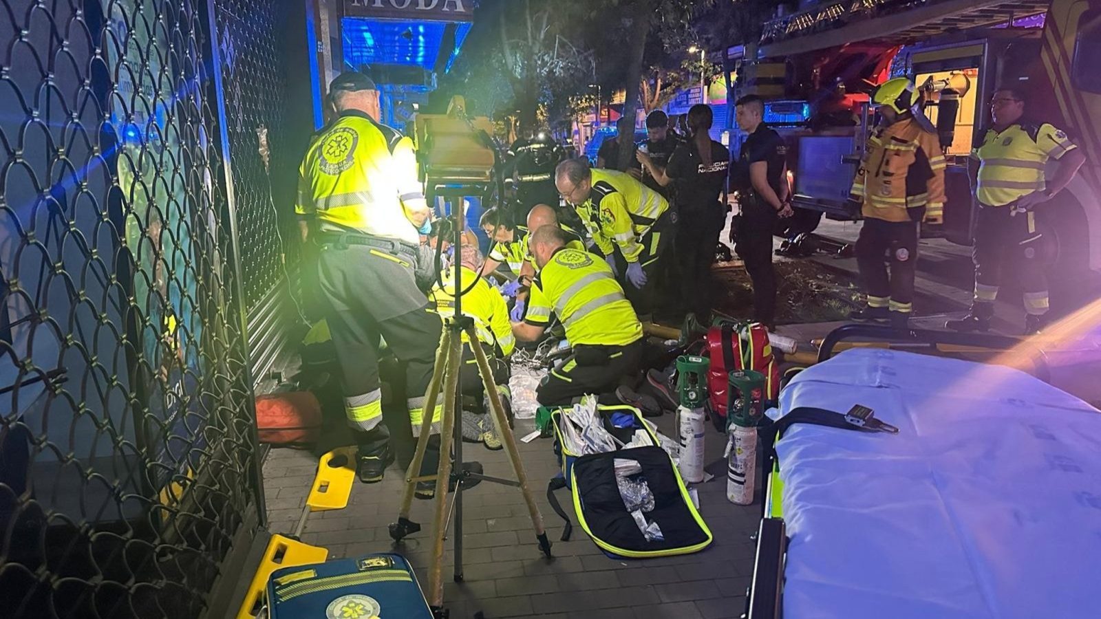 Fallece un hombre en Arganzuela tras arder unos trasteros con bicicletas eléctricas