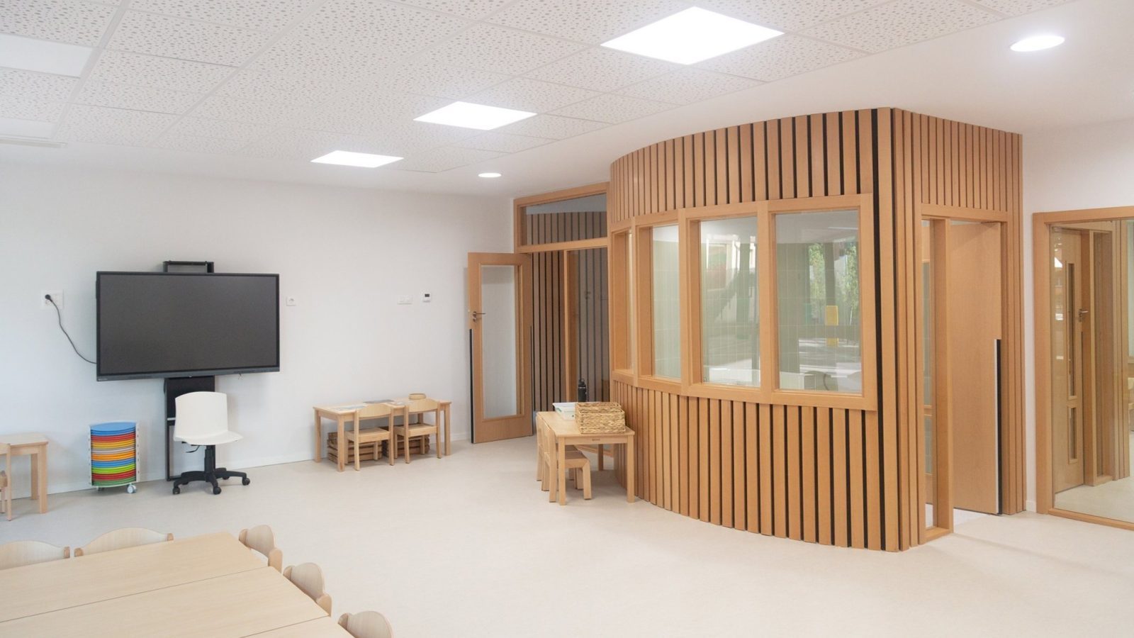 El CEIP Carmen Hernández Guarch inaugura en Tres Cantos un nuevo pabellón de Infantil con mejoras térmicas