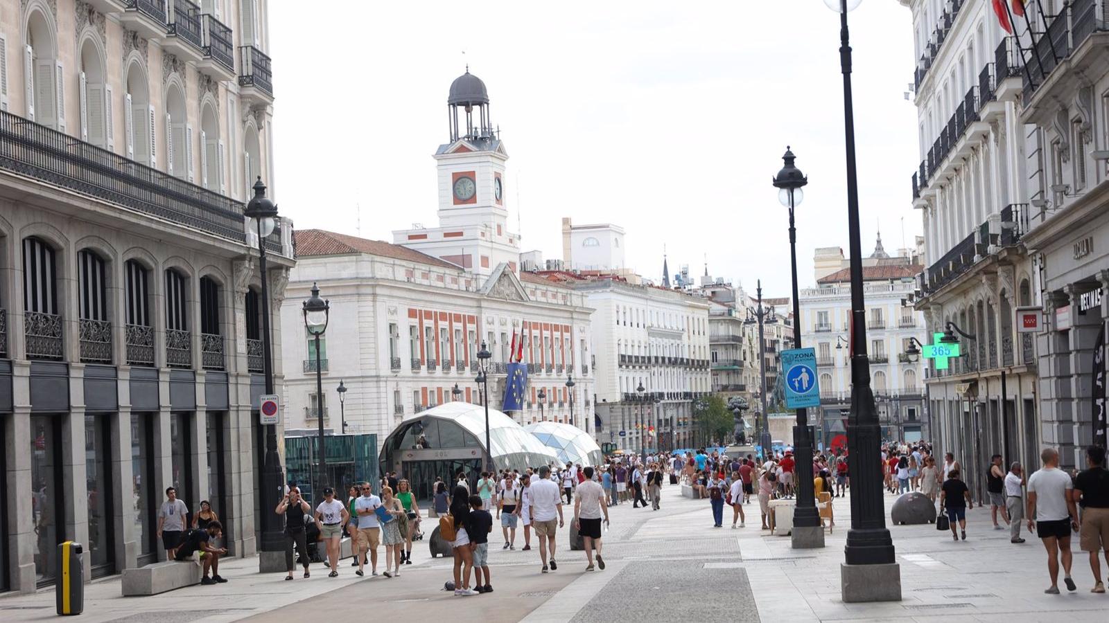 Resumen de noticias de hoy: Aviso amarillo por nevadas en la Sierra, refuerzo en municipios afectados por la borrasca Jana y aumento de inversión en salud y ciencia en Madrid