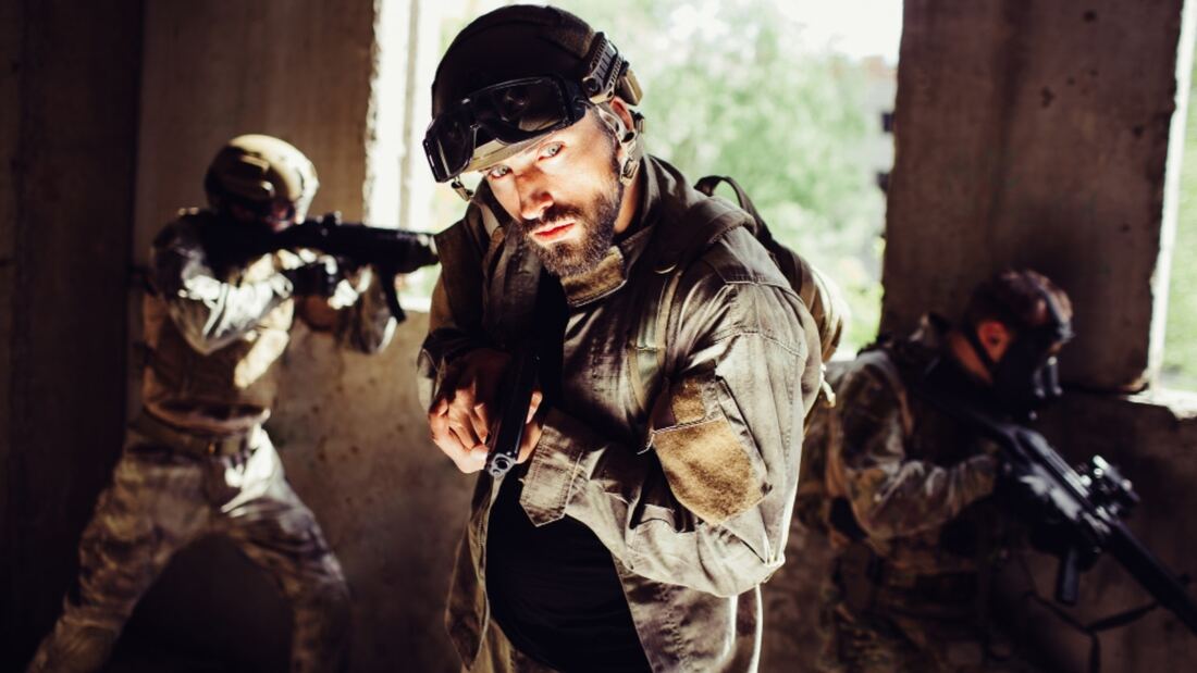 Airsoft en Madrid: guía para iniciarse en un plan de deporte, estrategia y trabajo en equipo