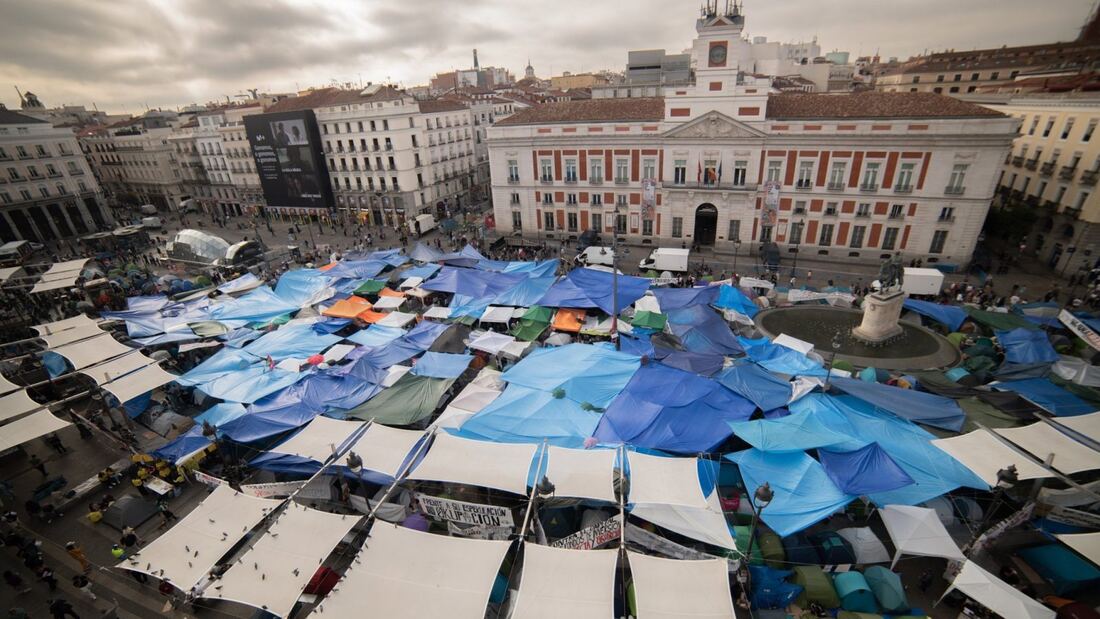 La acampada de Sol aplaza la exposición de Hispanidad