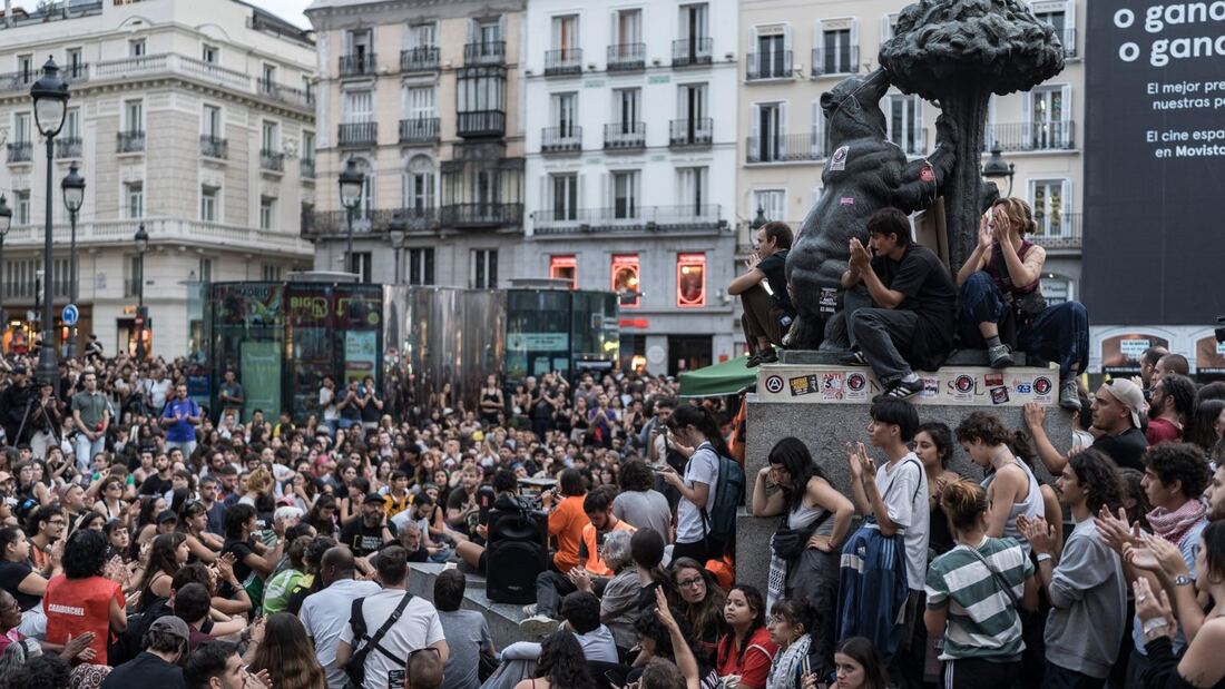 El Ayuntamiento de Madrid vallará el Oso y el Madroño por las pintadas