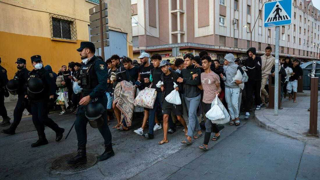 Un apuñalado grave y varios detenidos en una noche de incidentes en Ceuta