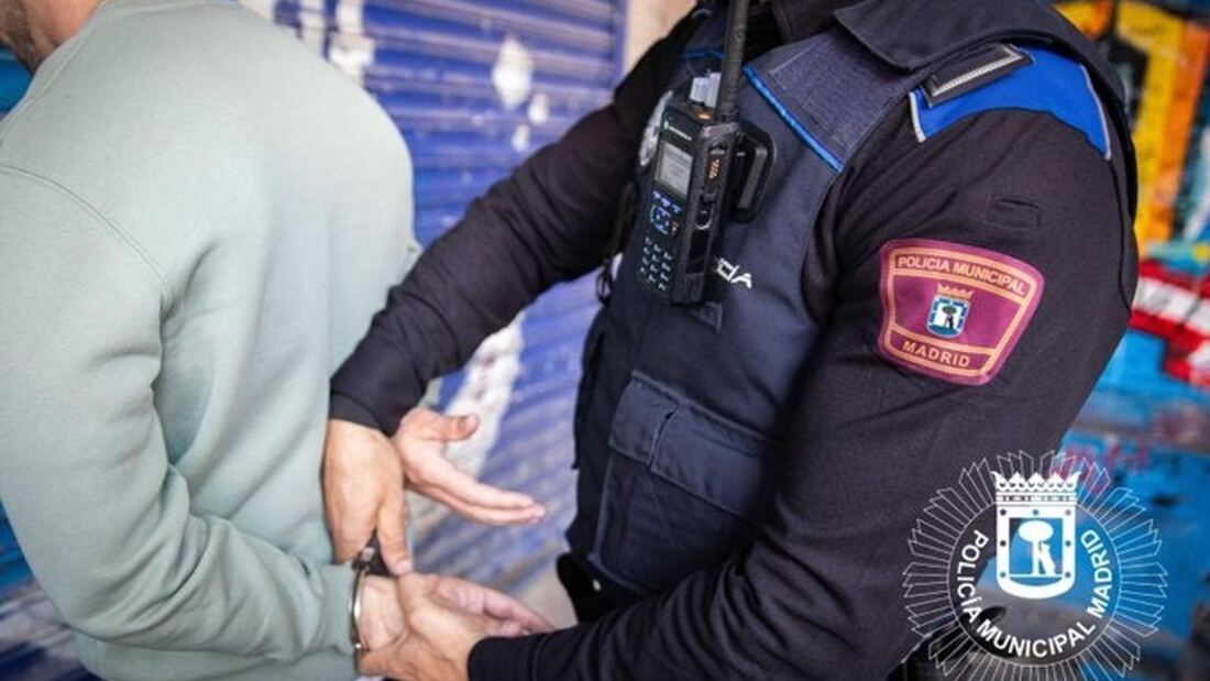 La Policía detiene a dos hombres con tusi en San Blas-Canillejas