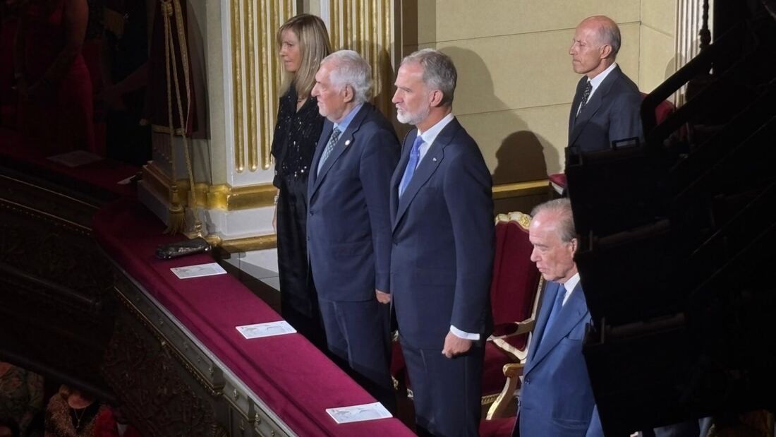 Felipe VI abre la temporada del Teatro Real con 'Manon Lescaut'