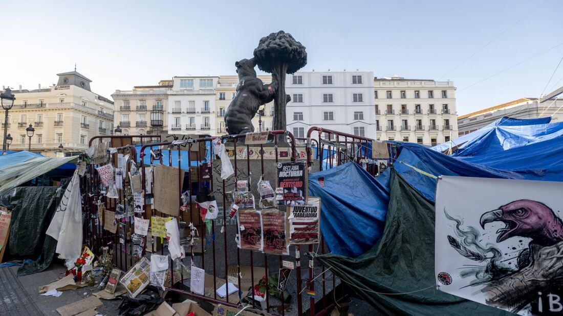 Almeida pide levantar de inmediato la acampada de Sol