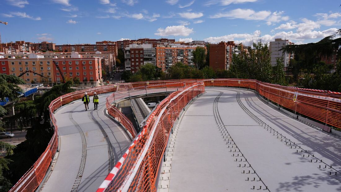 Almeida muestra las obras del Parque Ventas a representantes de ciudades iberoamericanas