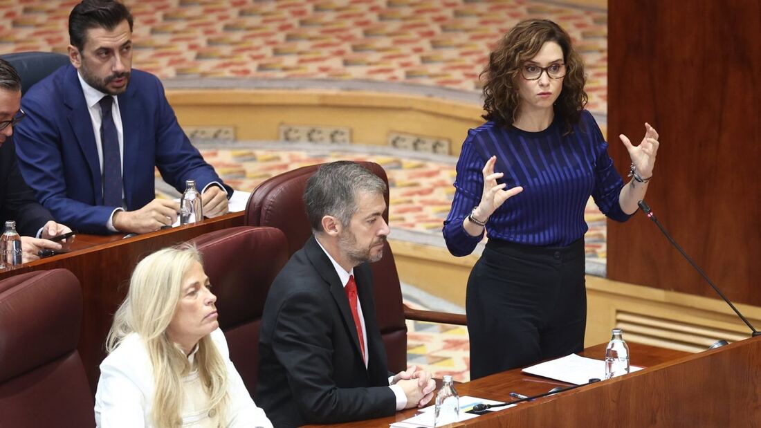 Ayuso pide respeto para Milei en la Asamblea de Madrid