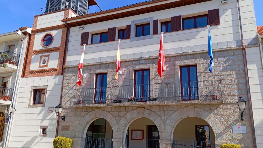 Renfe inicia la remodelación del aparcamiento de la estación de Cercanías de Collado Mediano