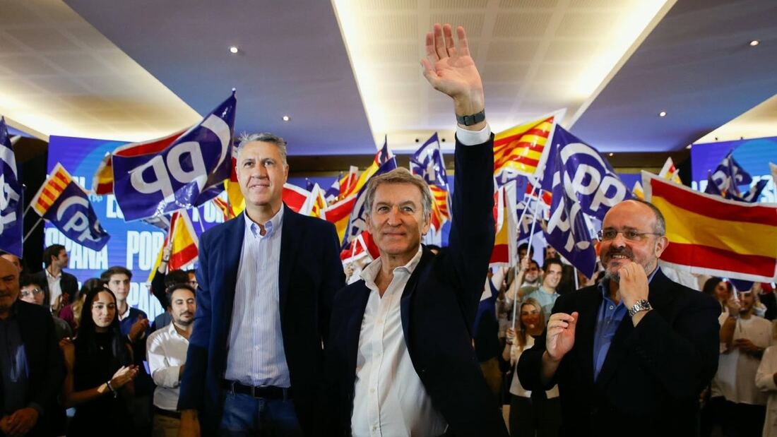 Feijóo acusa a Sánchez de encadenar mentiras y escándalos
