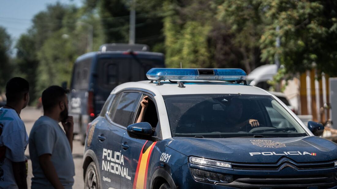 La Policía desmantela un narcopunto en la Cañada Real Galiana