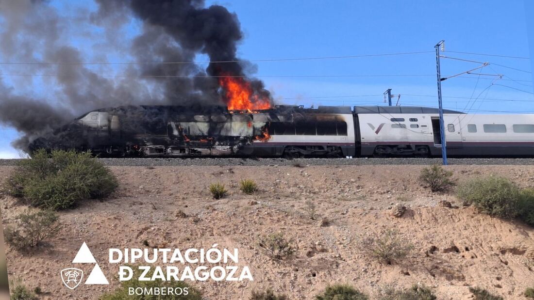 Renfe retira los últimos restos del tren de Ricla