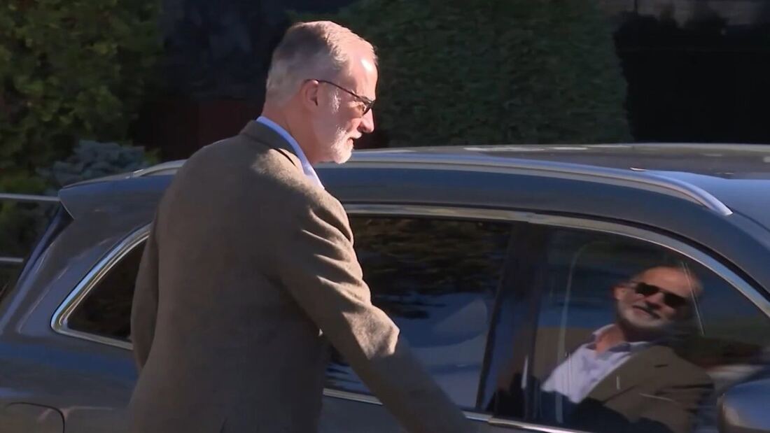 Felipe VI regresa a Madrid tras ser operado de cataratas