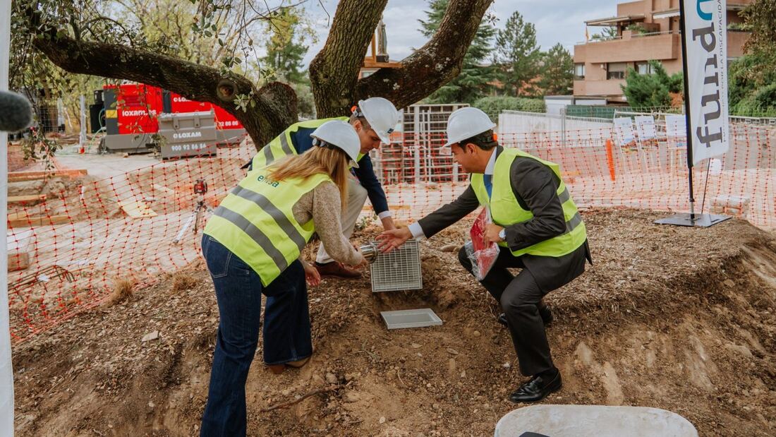 La Fundación AVA coloca la primera piedra de Casa AVA en Las Rozas